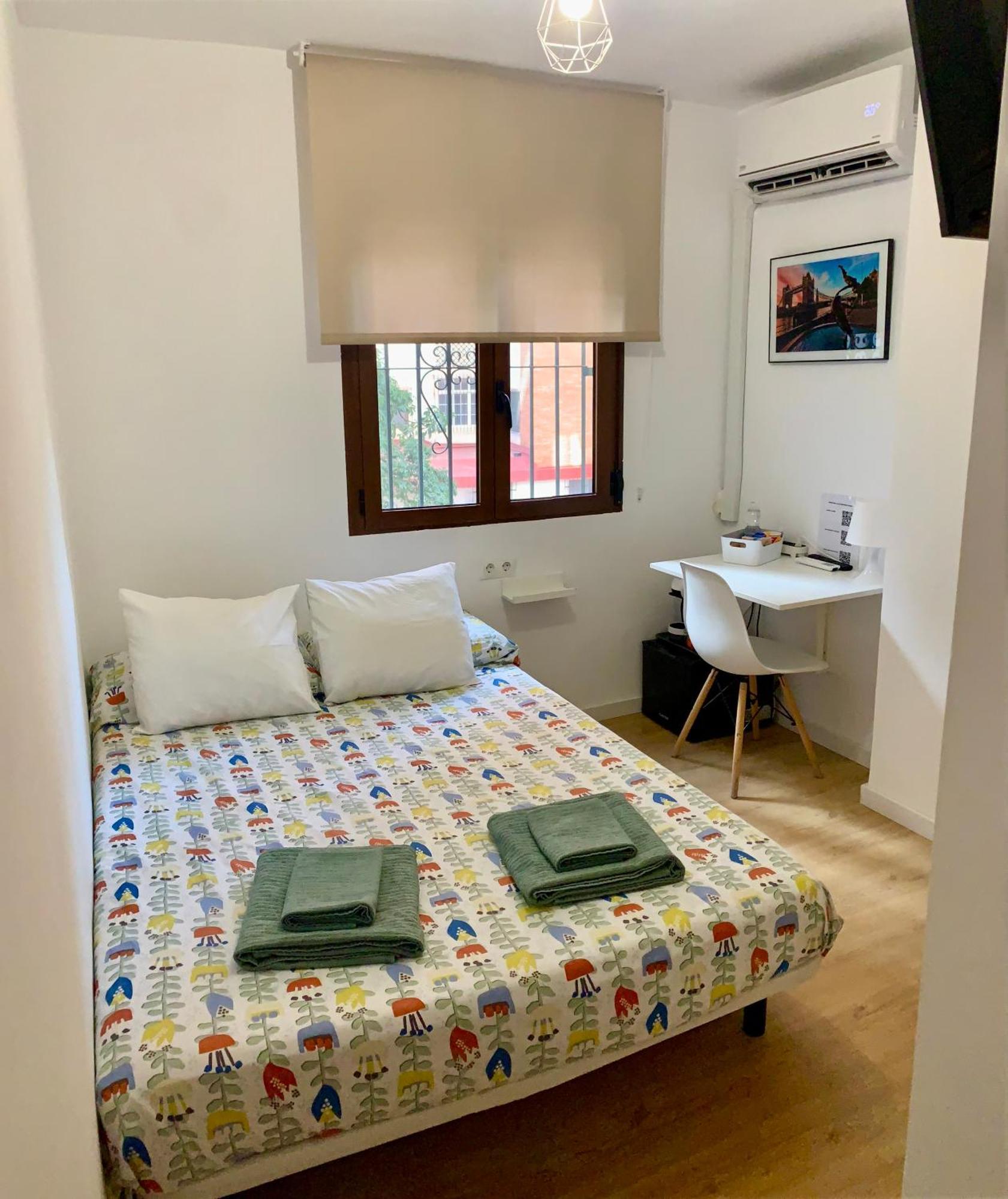 Habitacion Gonzalez Malaga Exterior photo